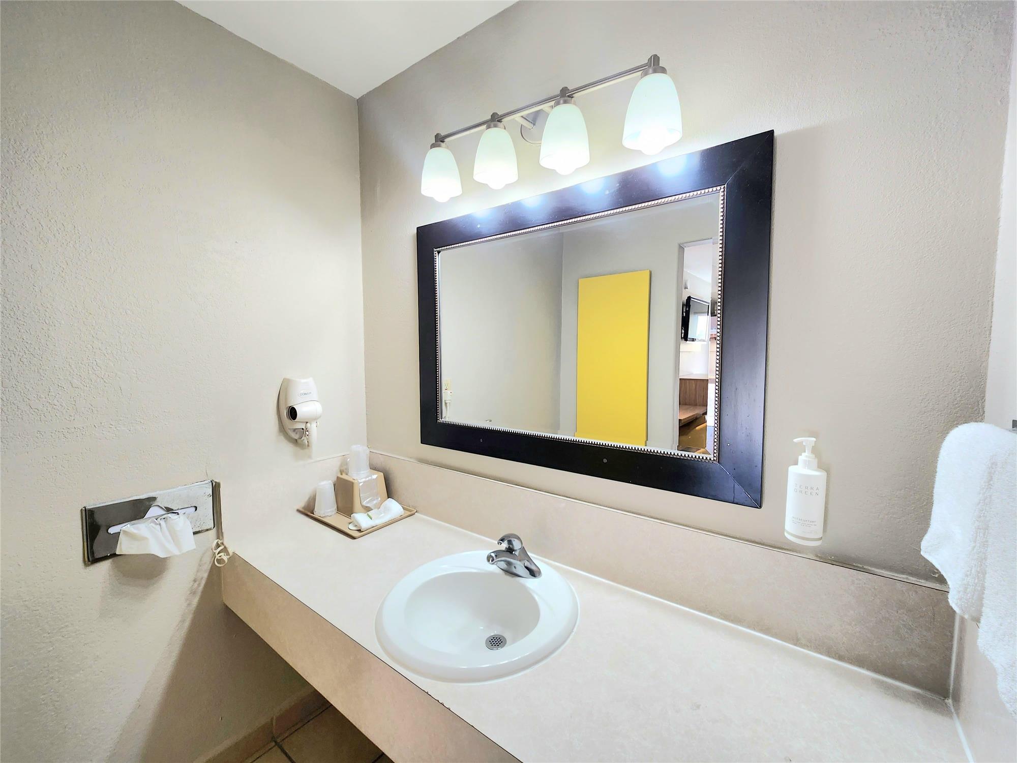 Days Inn by Wyndham McAllen 23/26