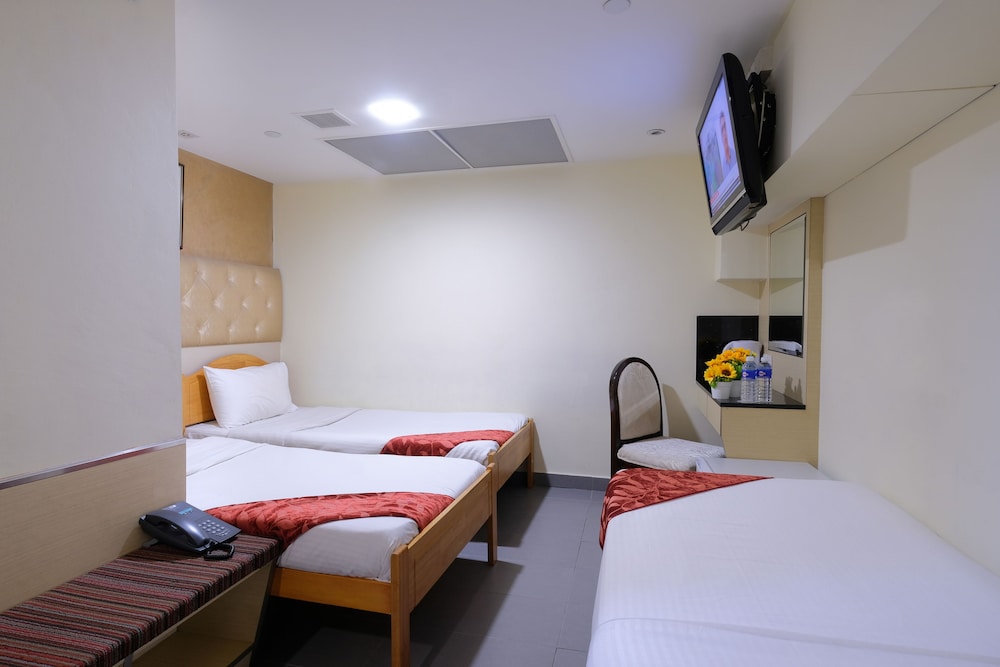 Family, Triple, 2 Bunk Beds, No Window، Sandpiper Hotel 6/10