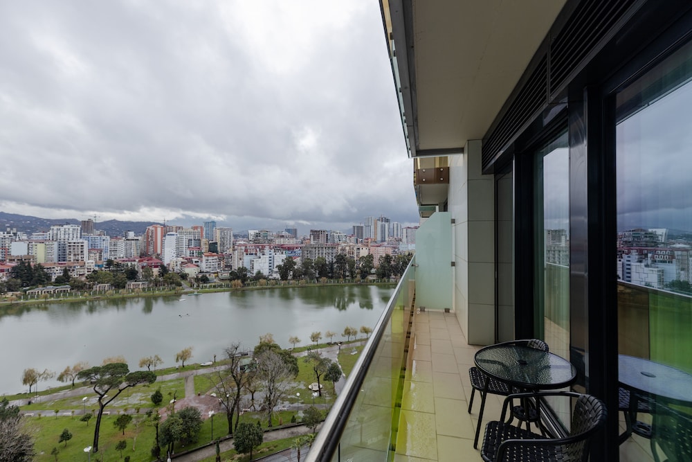 MiraMar Luxury Residences 79/86