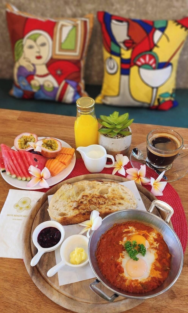 SKYE BEACH HOTEL 36/50