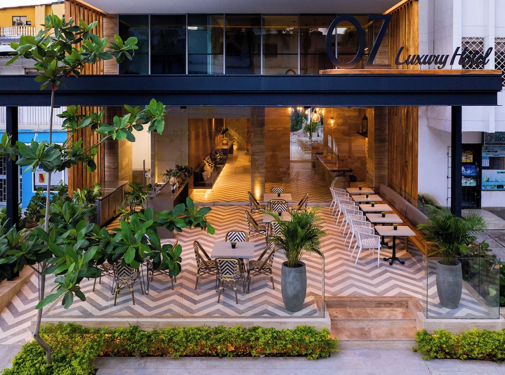 Oz Hotel Collection 5/49