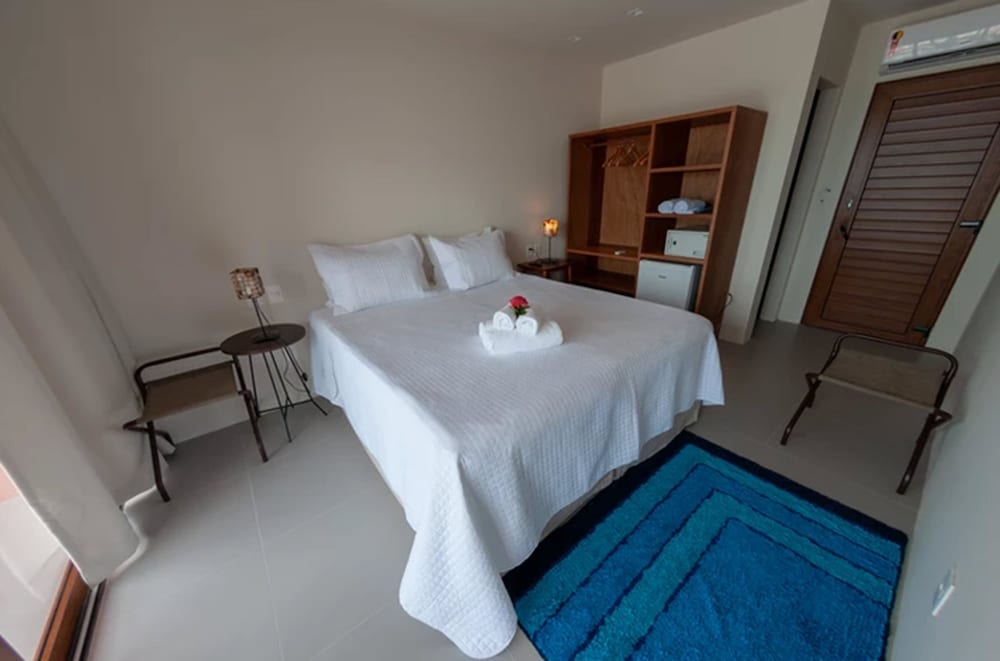 Deluxe, Queen Bed, Sea Front, Hot Tub