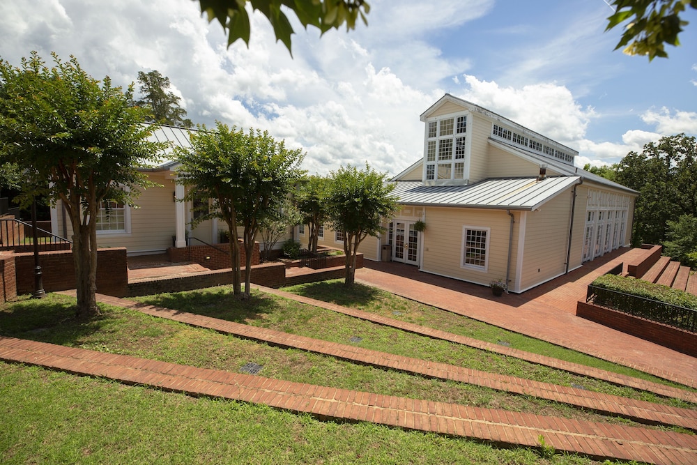 The Berry Hill Resort & Conference Center 57/62