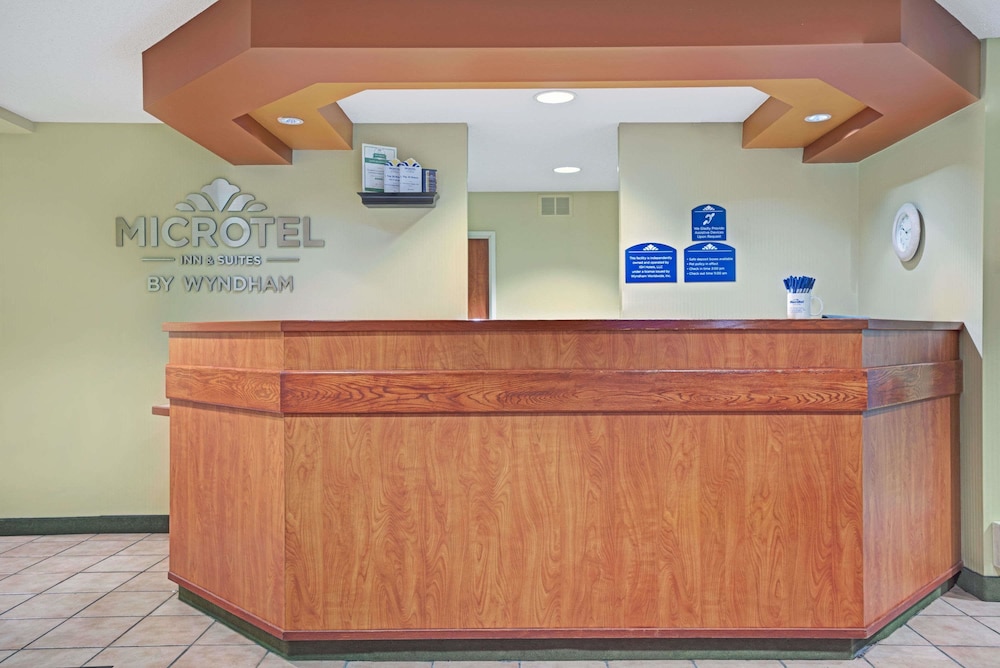 Microtel Inn Suites By Wyndham Inver Grove Heights Minneap 7/50