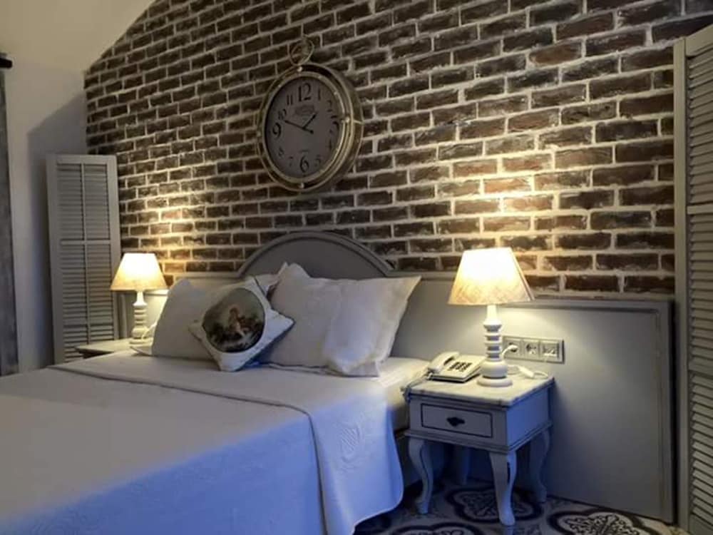 S3 HOTELS ORANGE 37/68