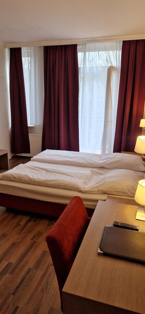 Marienthal Hotel Hamburg 33/46