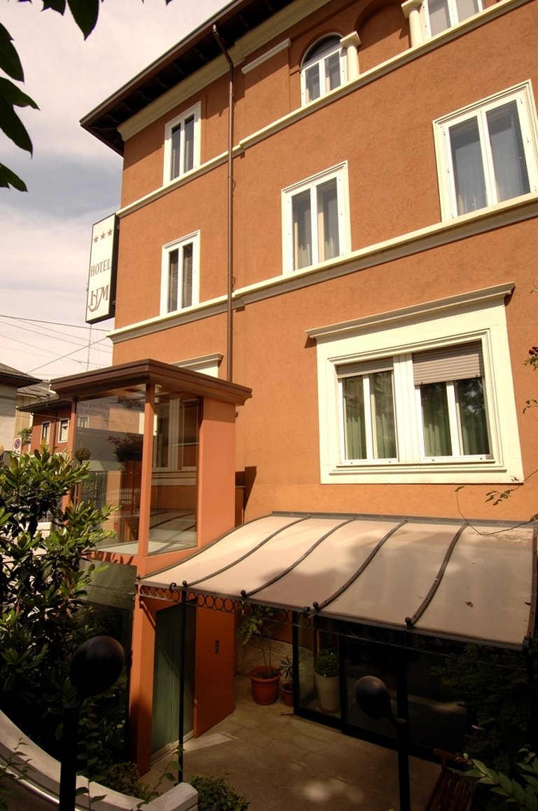 Hotel Metro 3/36