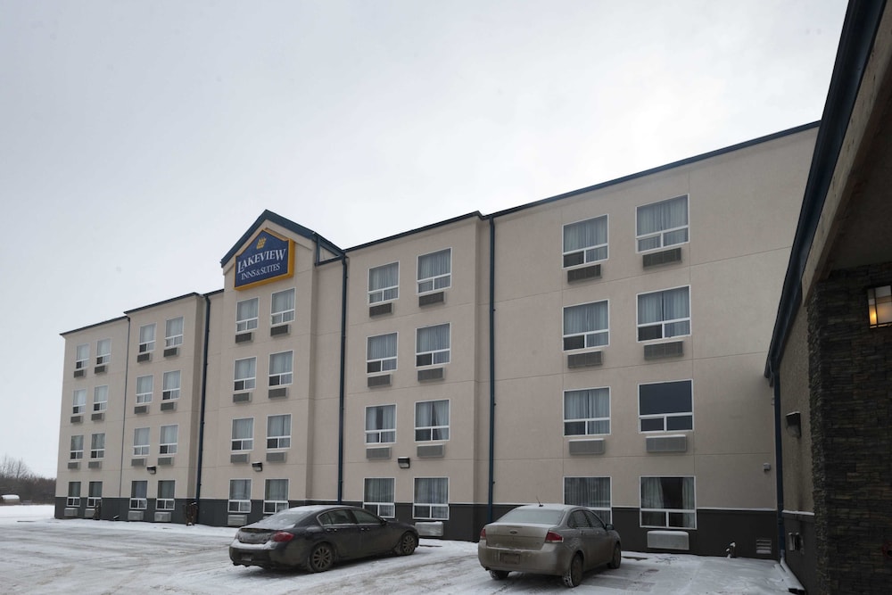 Lakeview Inn & Suites Fort Saskatchewan 1/28