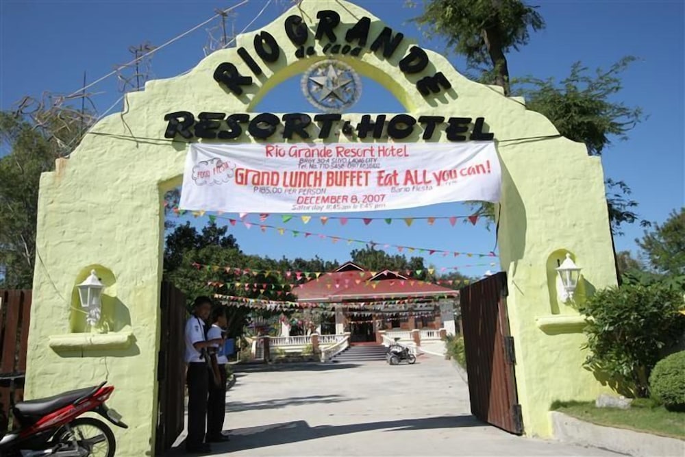 Rio Grande Laoag Resort Hotel 3/47