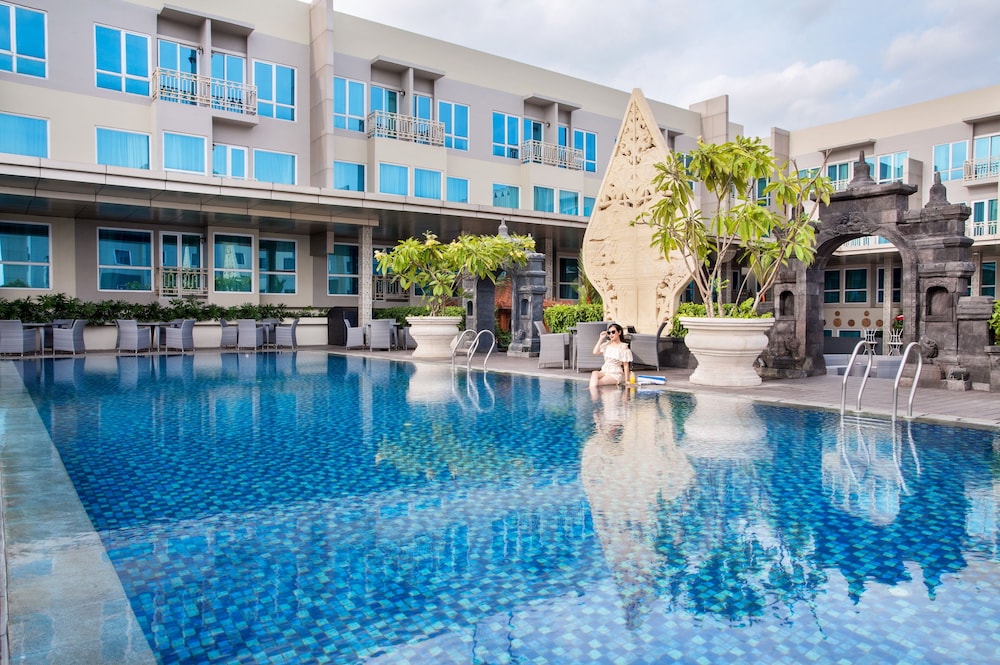 IBIS YOGYAKARTA ADI SUCIPTO 3/54