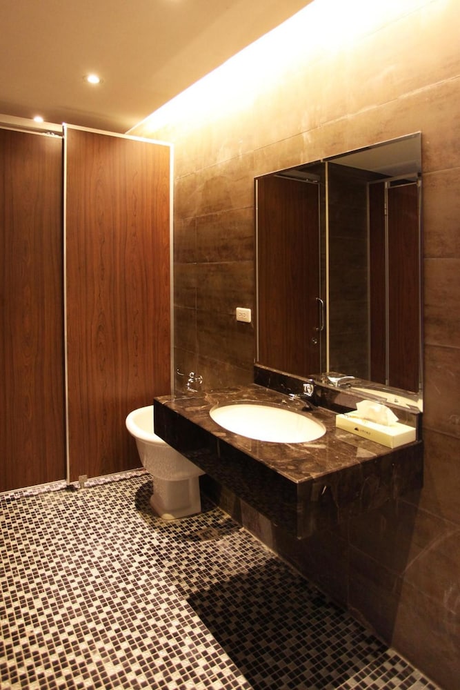 Sankaikan Hotel 33/39