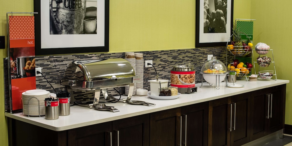 Hampton Inn Suites By Hilton Regina East Gate 35/44