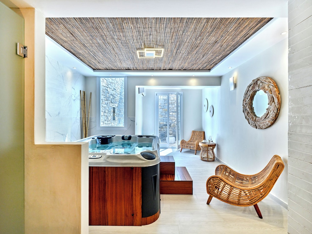Aella Residence 23/50