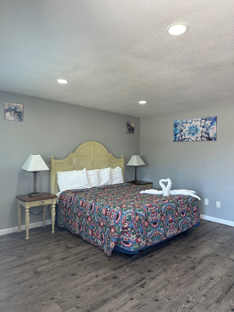 Budget Inn 26/66