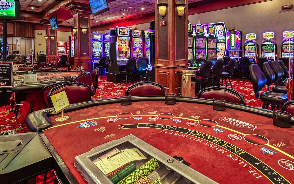 Lakeside Hotel Casino, a Travelodge by Wyndham 48/52