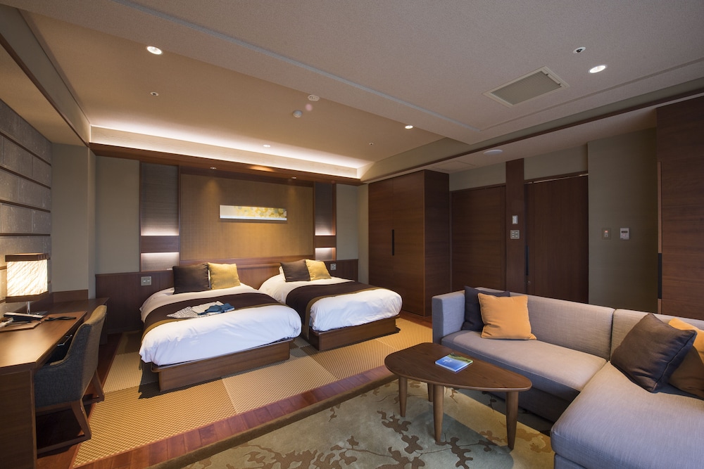 Forest, Spa, 2 Double Beds, Sofa