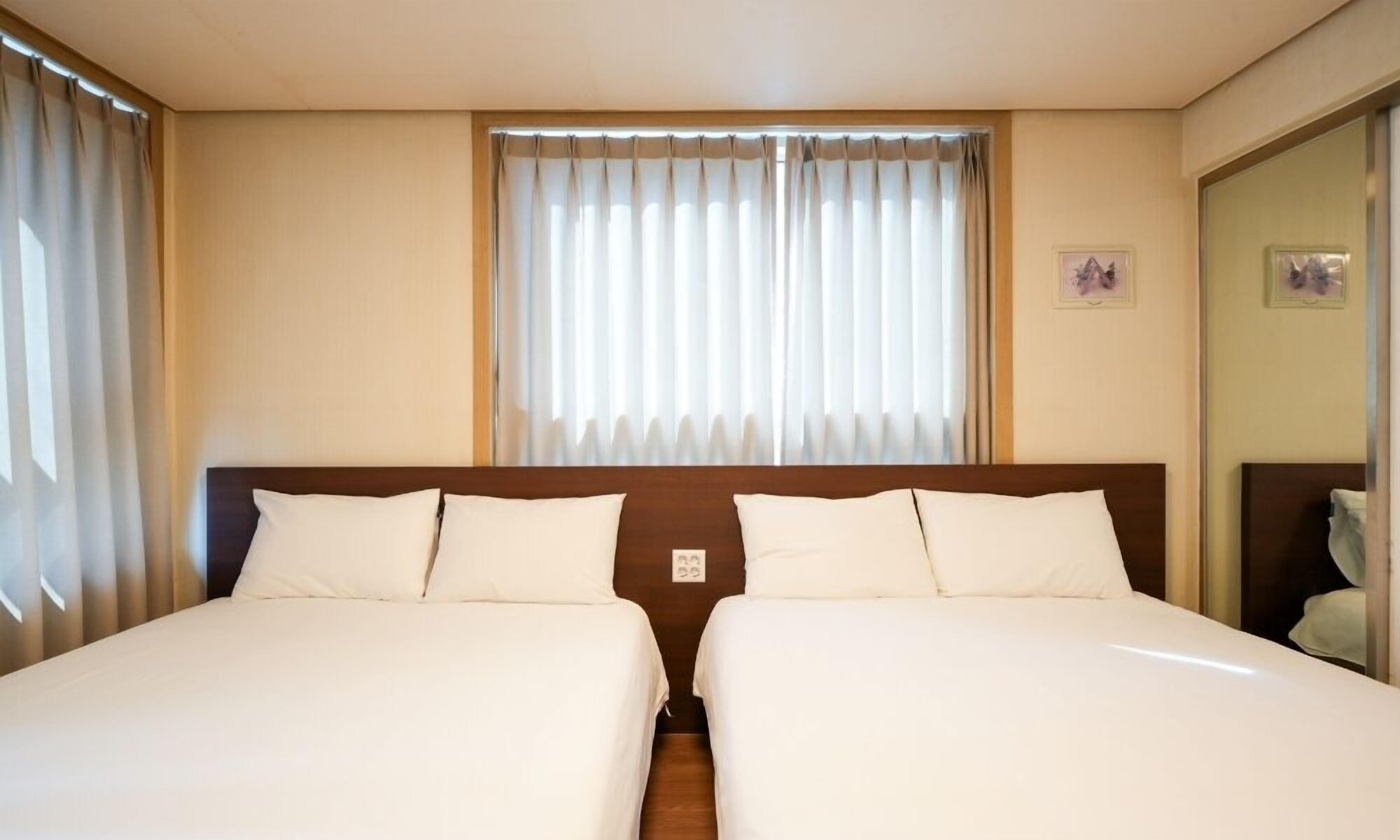 SUITE, DOUBLE BED