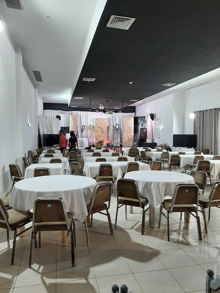 Hotel Zodiac 32/50