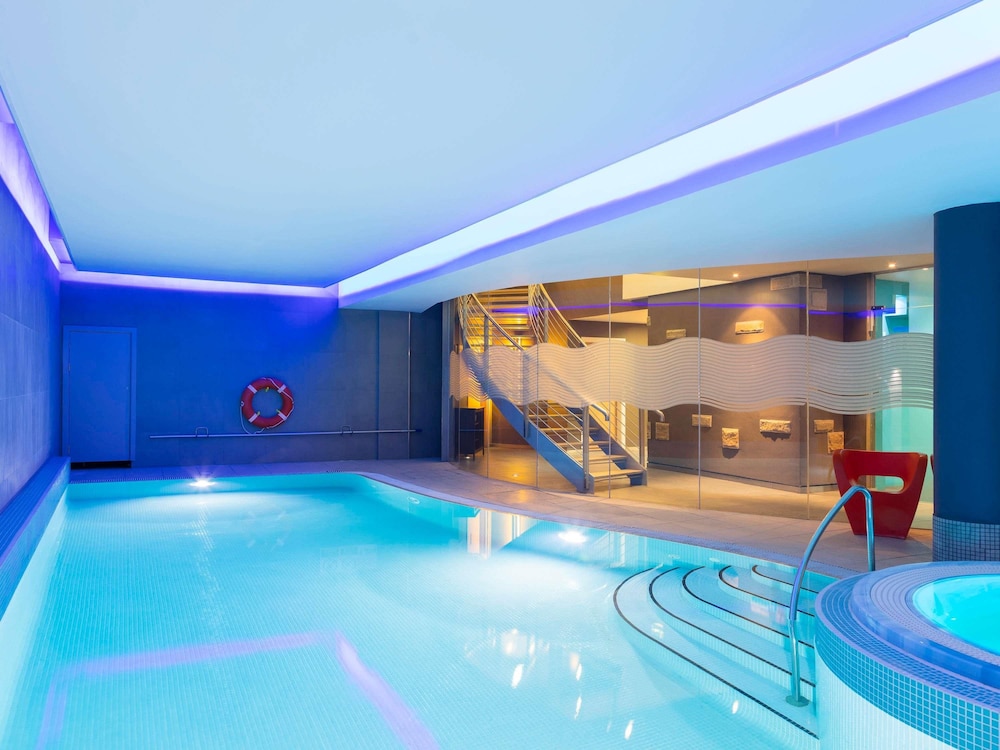 NOVOTEL EDINBURGH CENTRE 43/74