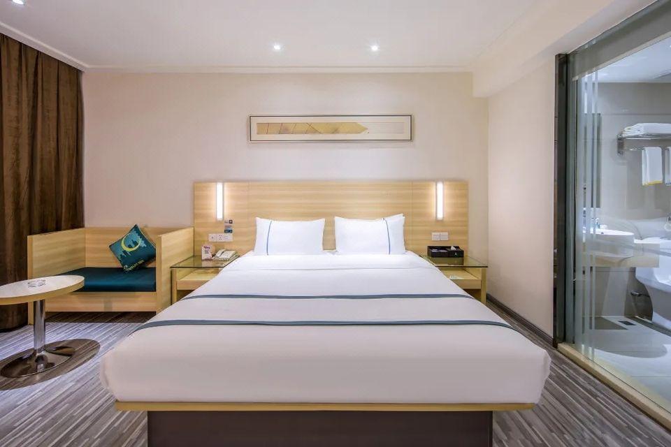 Superior, Queen Bed