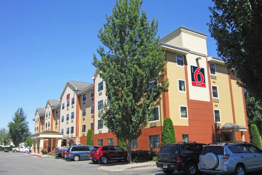 Studio 6 Suites Seattle Kent WA 47/53