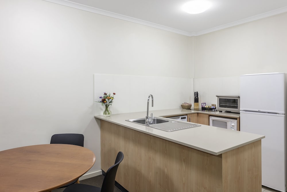 Ramada Encore by Wyndham Belconnen Canberra 34/38