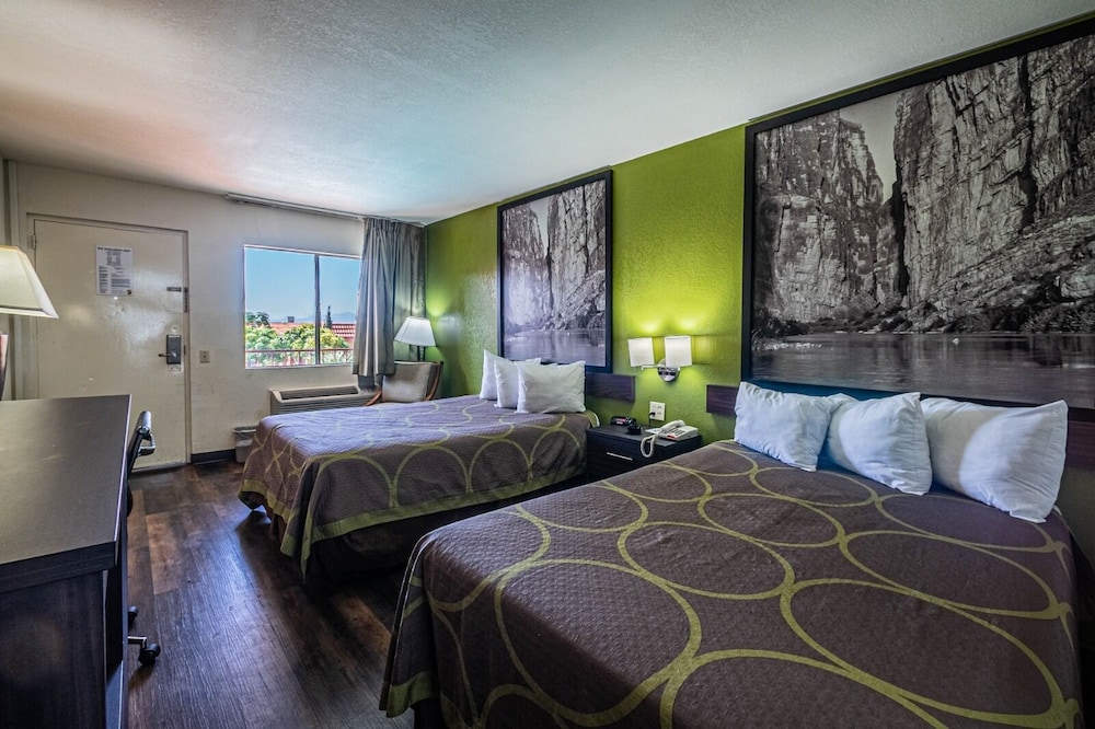 ROOM, 2 DOUBLE BEDS