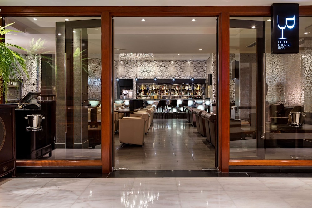 Radisson Blu Hotel, London Heathrow 46/55