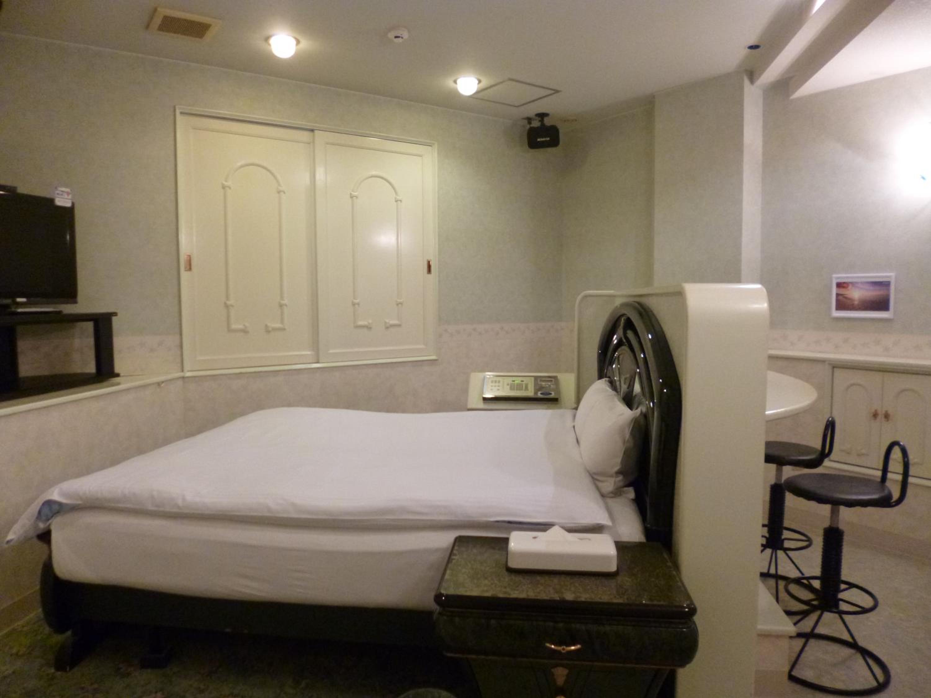 ECONOMY, DOUBLE BED