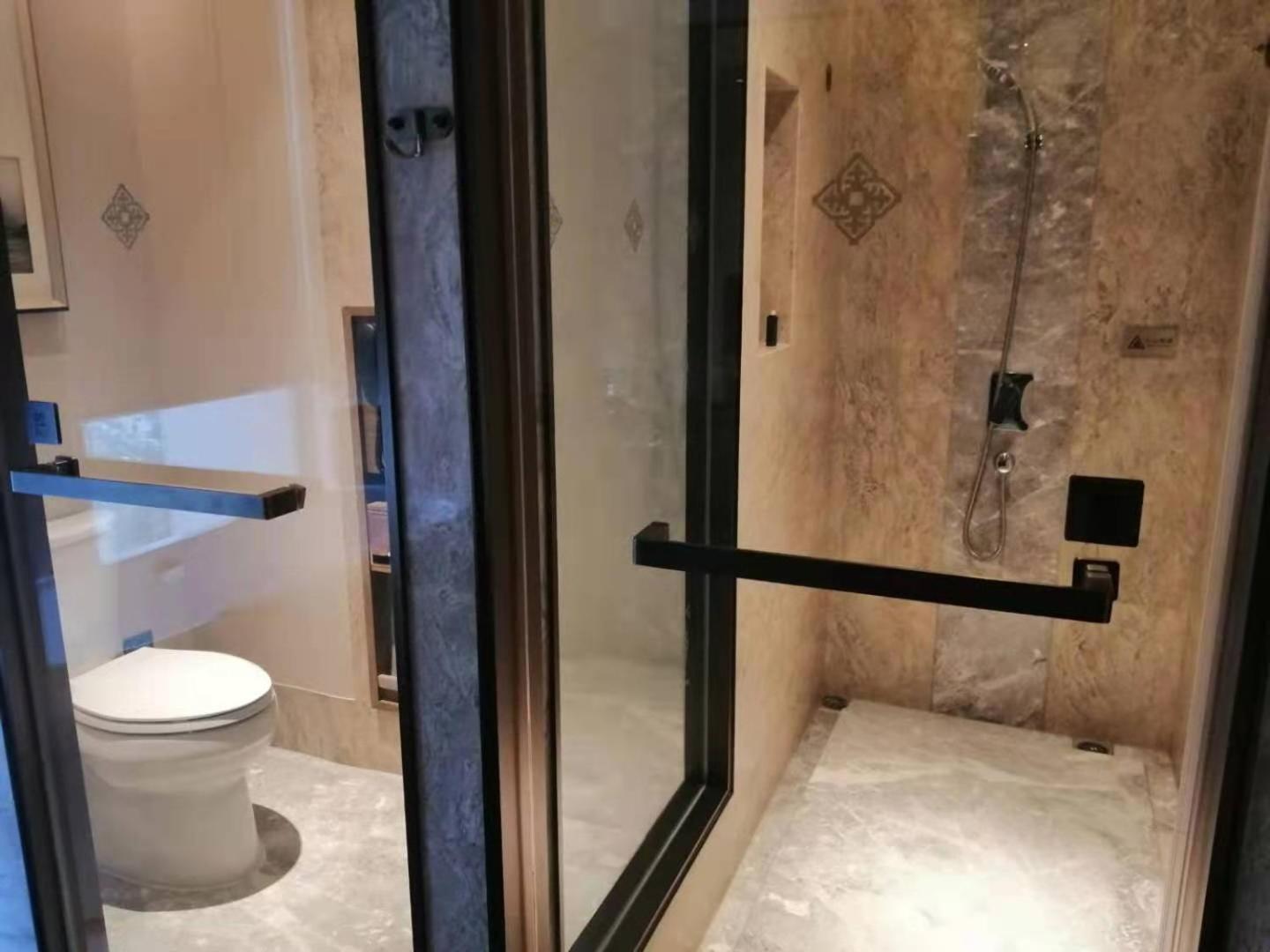 Jinling Hotel 56/65