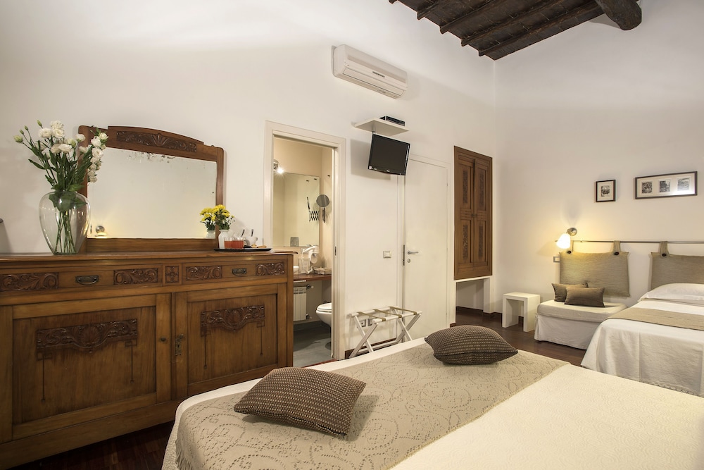 Arco Del Lauro Bed & Breakfast 16/25