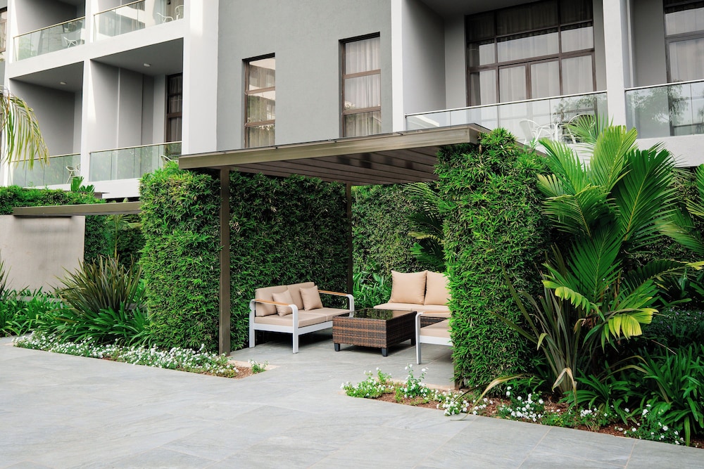 Trademark Suites at Enaki Town 49/60