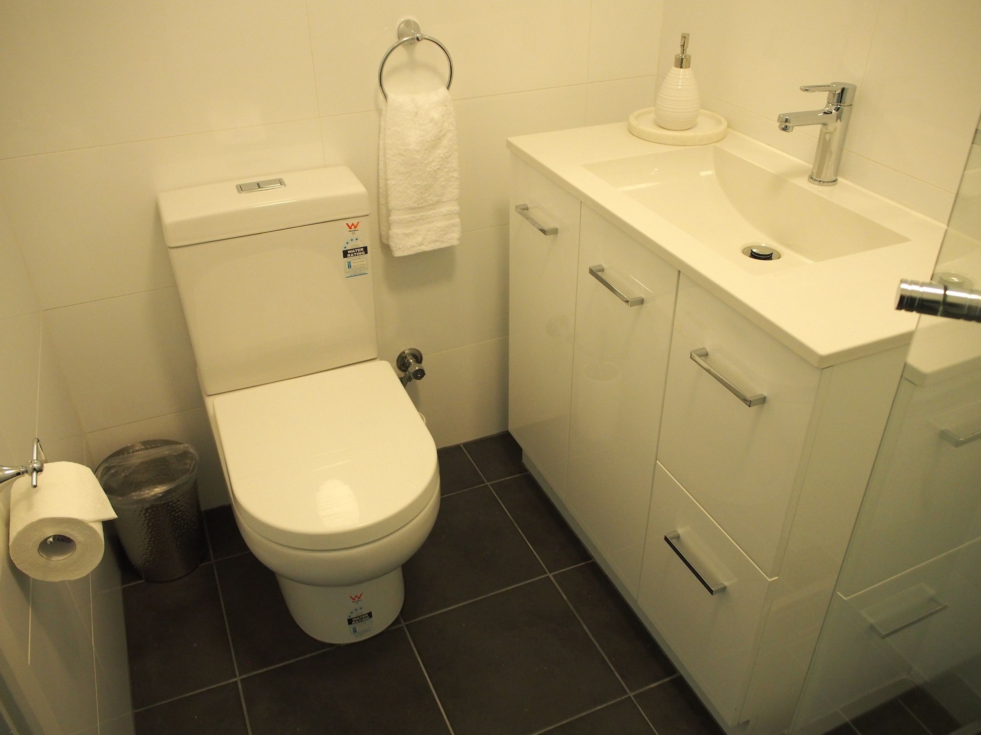 CLASSIC, SHARED BATHROOM