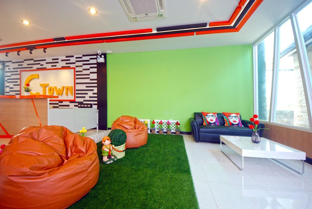 C Tower Hotel 28/43