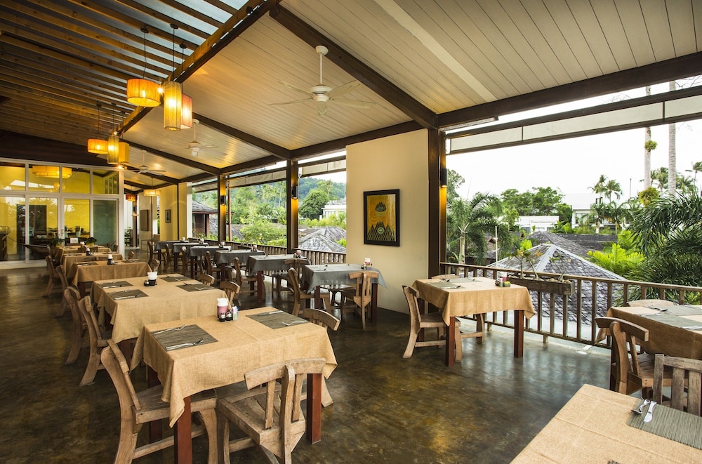 Gajapuri Resort Spa 60/76