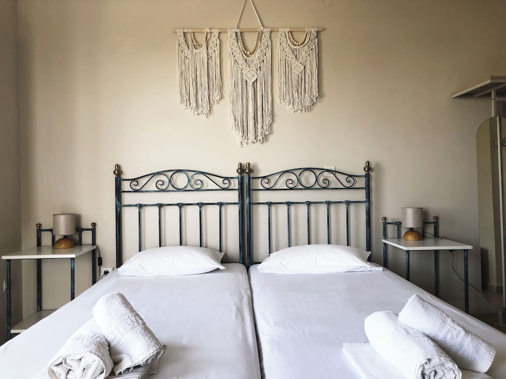 Agnadi Syros Studios & Rooms 17/50