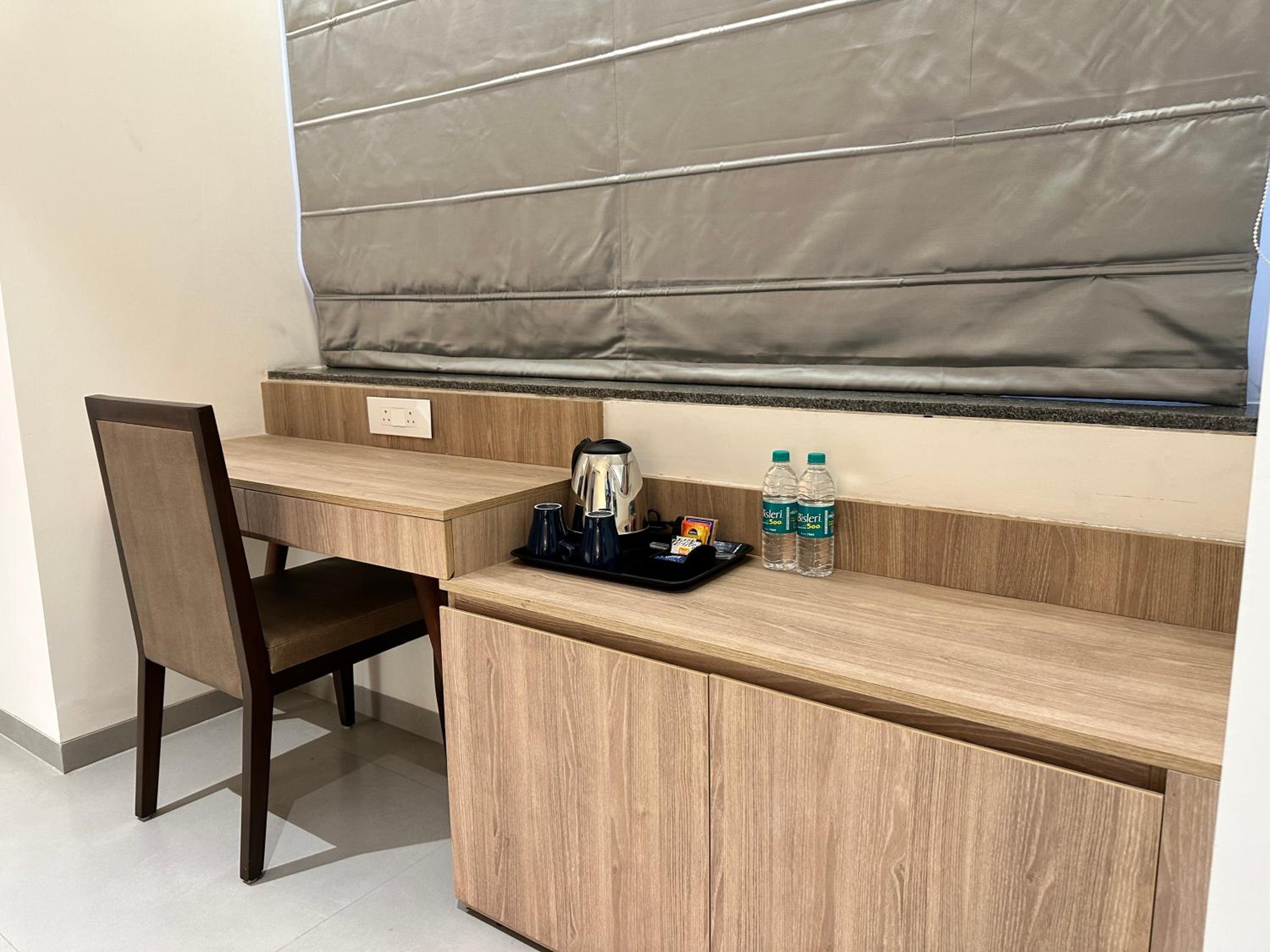 32 Urban by Akoya Hotels - Gachibowli, West Hyderabad 3/18