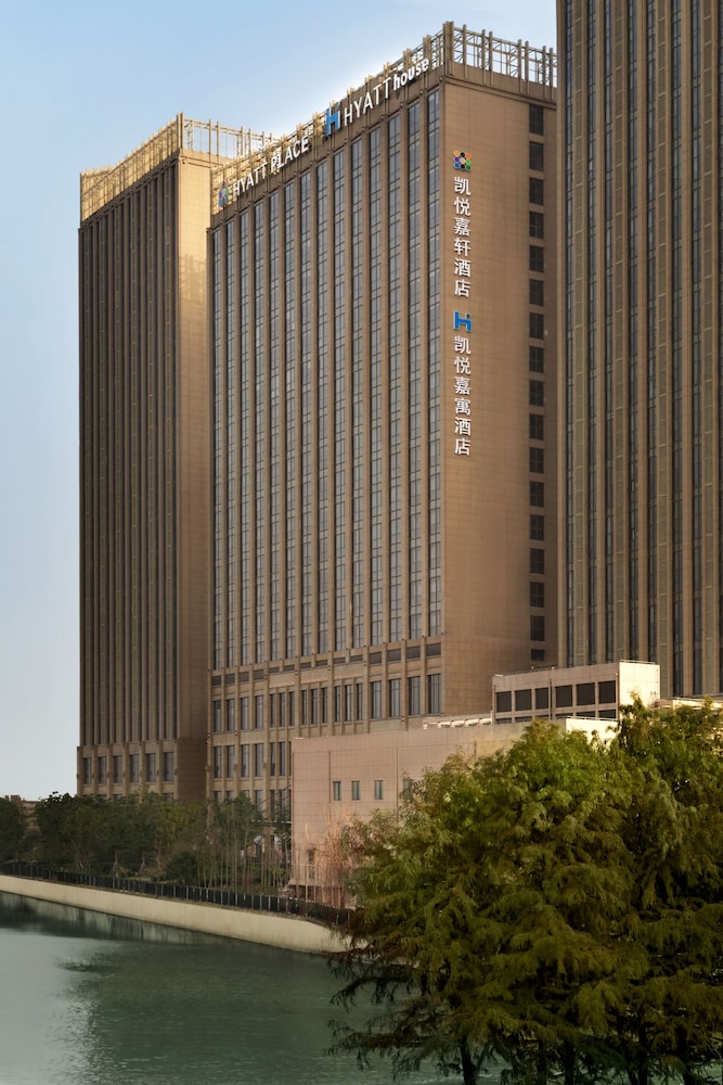 Hyatt Place Shanghai New Hongqiao 39/40
