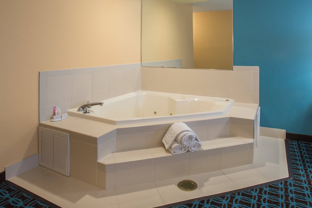 Fairfield Inn And Suites Jacksonville 18/47