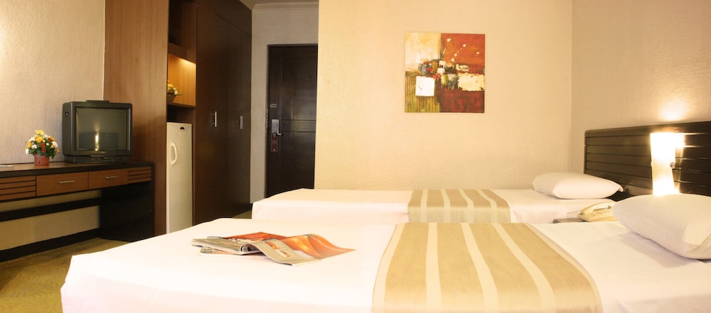 Rothman Hotel 43/62