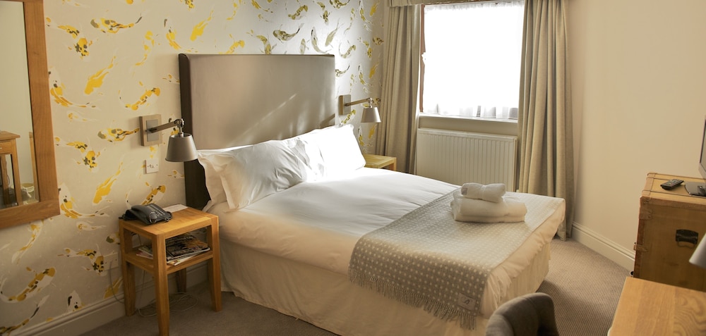 Stonehouse Court Hotel 17/80