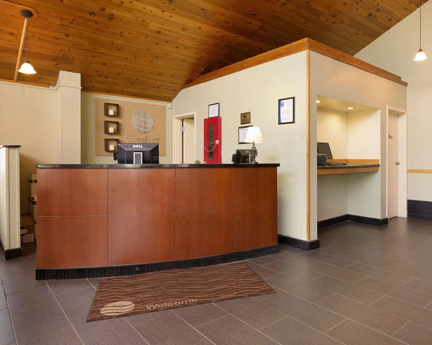 Comfort Inn & Suites Syracuse-Carrier Circle 3/42