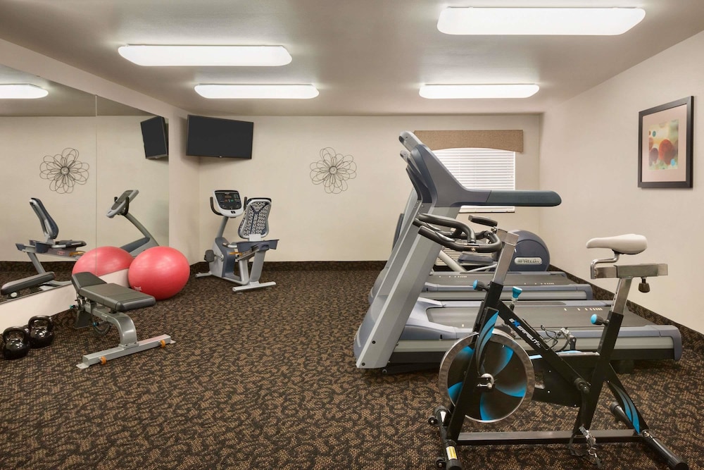 Travelodge by Wyndham Santa Teresa 13/27