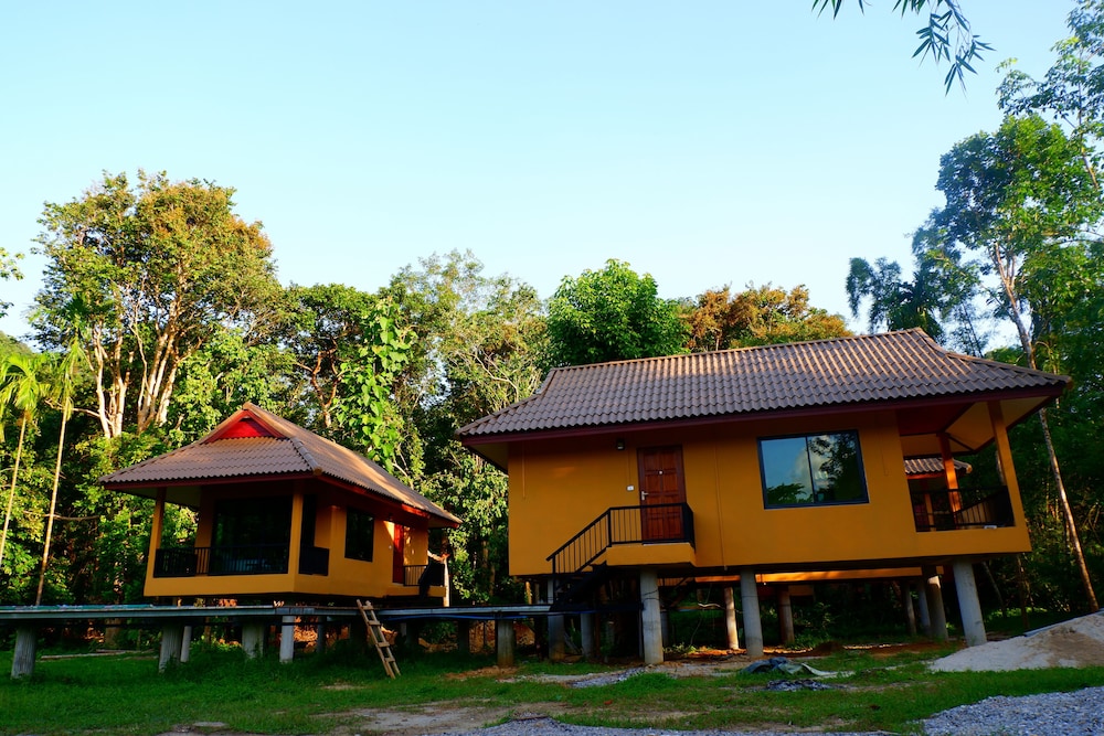 Art's Riverview Lodge 12/51