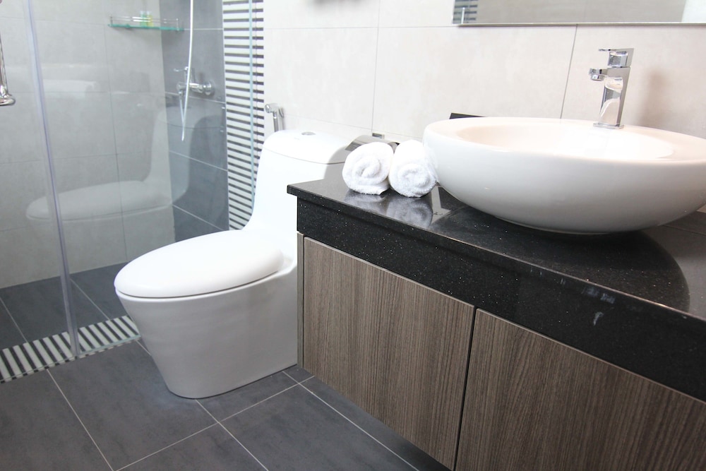 Nexus Regency Suites & Hotel 27/69