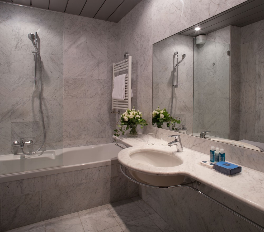 Grand Hotel Gardone 39/41