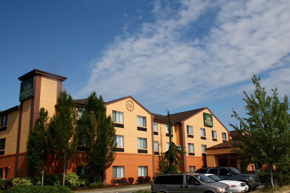 Evergreen Inn And Suites 3/59