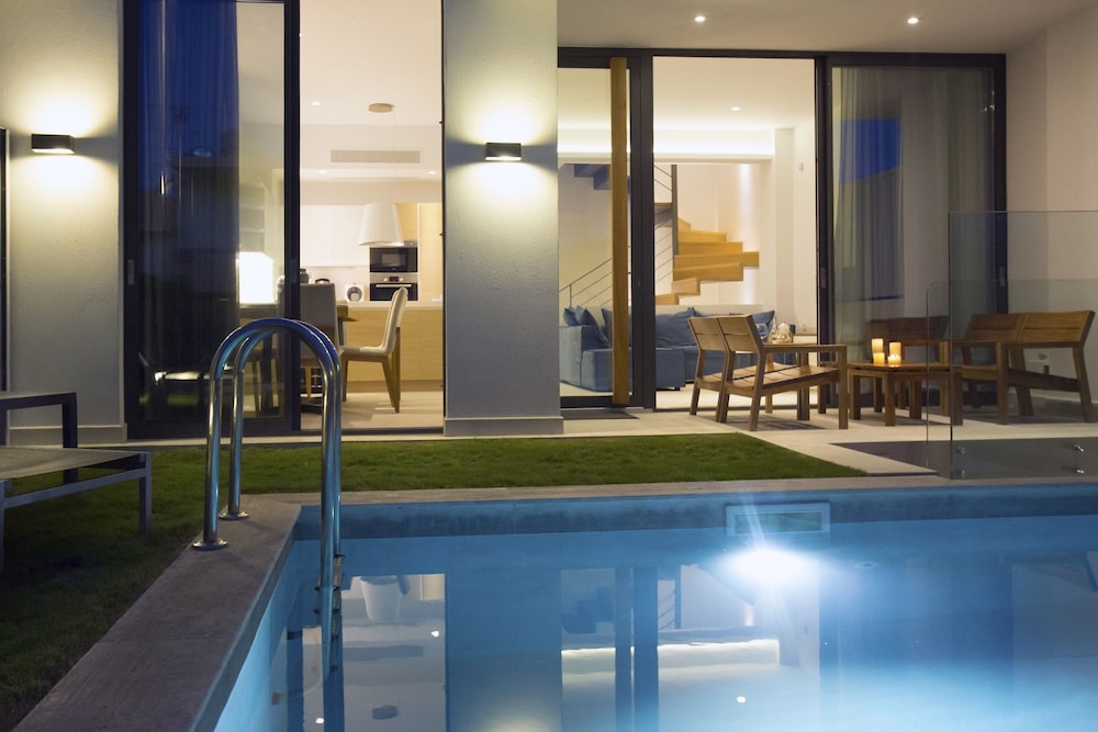 S&K Villas 15/29