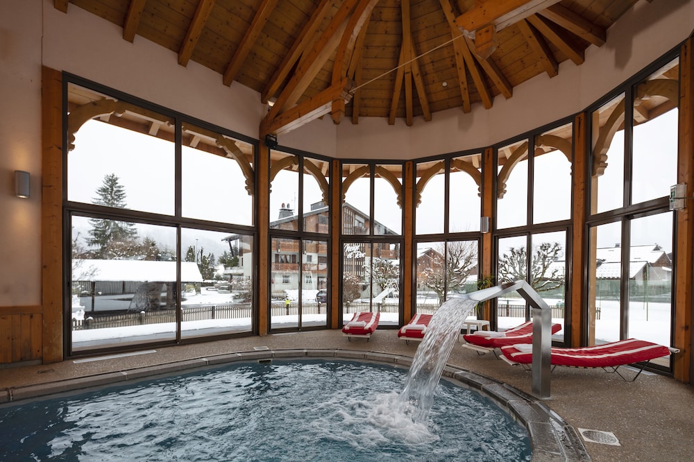 Hotel Spa Neige Et Roc Samoens 37/77