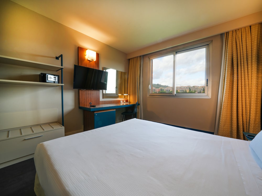 SUPERIOR, DOUBLE BED